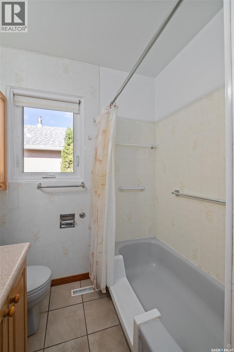 807 1st Street E, Prince Albert, Saskatchewan  S6V 0C3 - Photo 15 - SK016313