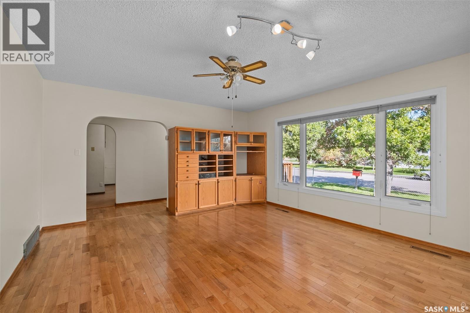 807 1st Street E, Prince Albert, Saskatchewan  S6V 0C3 - Photo 4 - SK016313