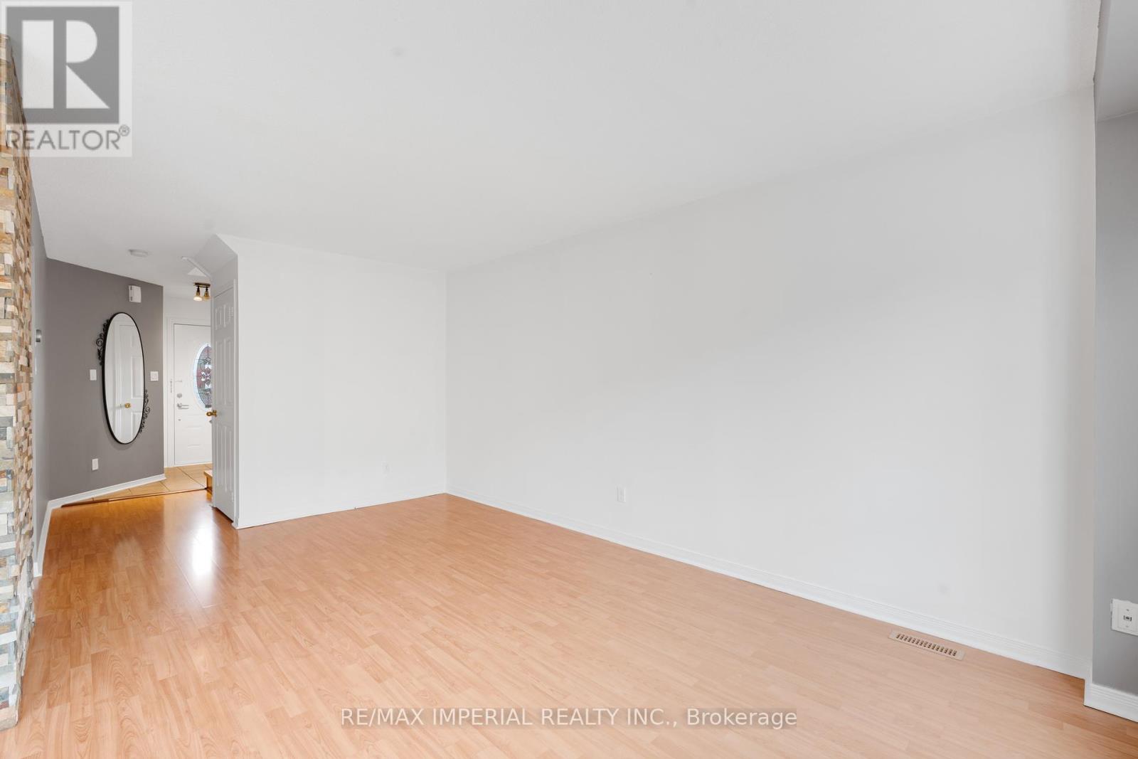 99 Islay Crescent, Vaughan, Ontario  L6A 2B9 - Photo 11 - N12357822