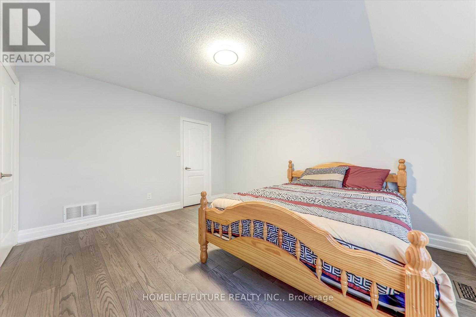 25 Donhaven Road, Markham, Ontario  L6E 1S6 - Photo 32 - N12357877