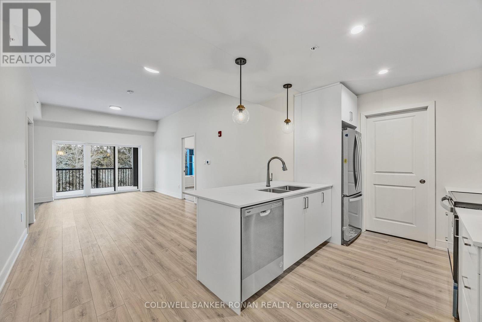 316 - 121 Mary Street, Clearview (Creemore), Ontario  L0M 1G0 - Photo 2 - S12357828