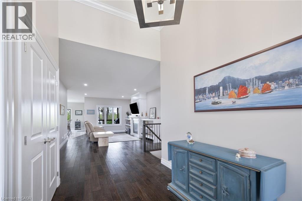 Property at 2800 SHEFFIELD Place image 4