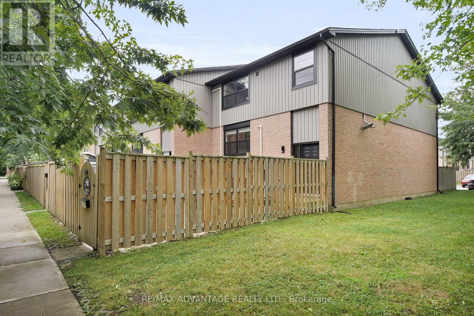 Property at 14 - 105 ANDOVER DRIVE image 3