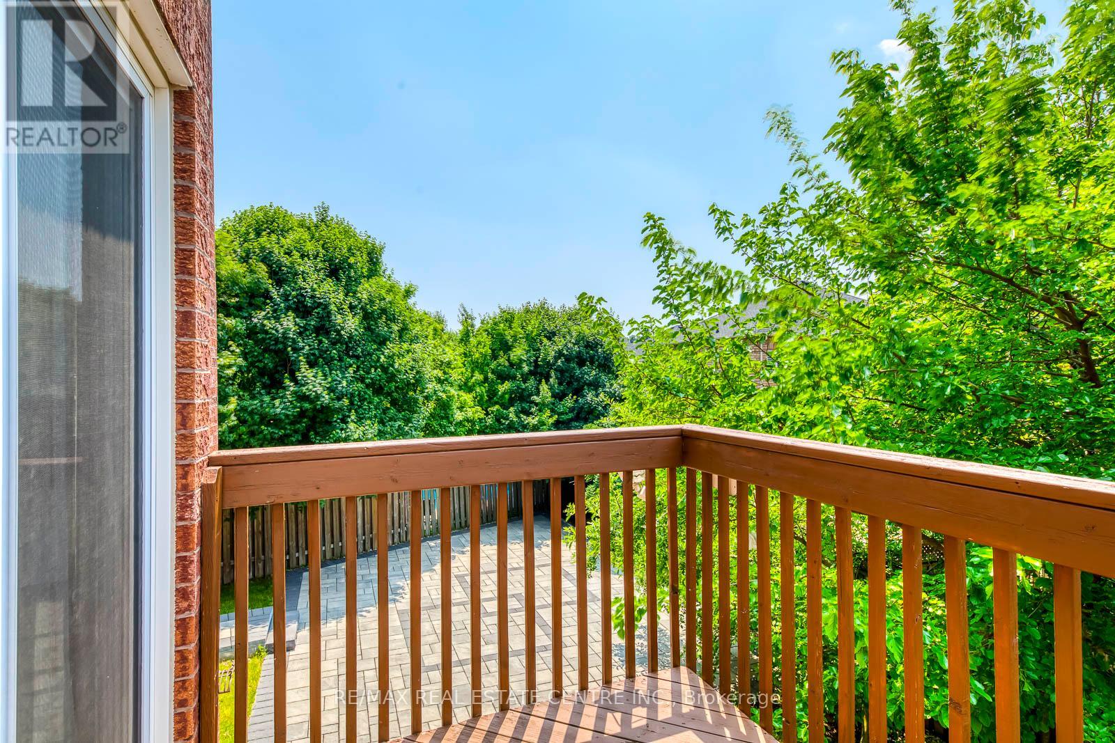 5360 Cachet Crescent, Burlington, Ontario  L7L 7N6 - Photo 17 - W12357787