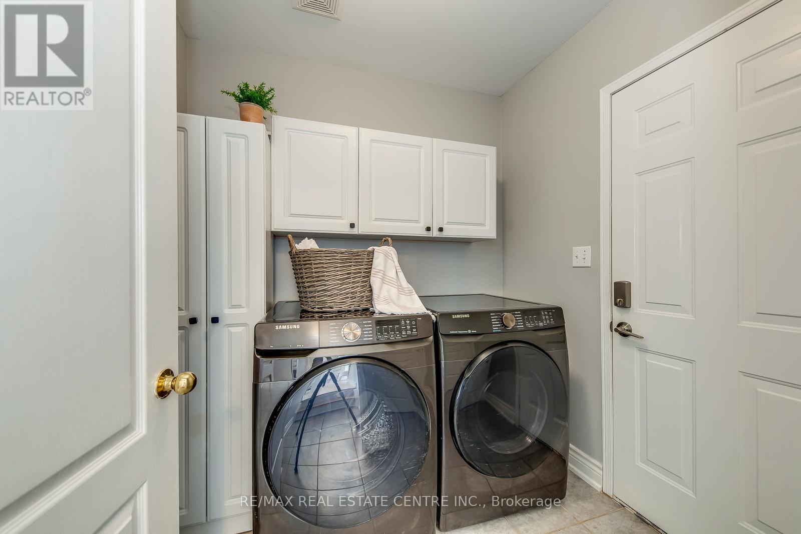 5360 Cachet Crescent, Burlington, Ontario  L7L 7N6 - Photo 18 - W12357787
