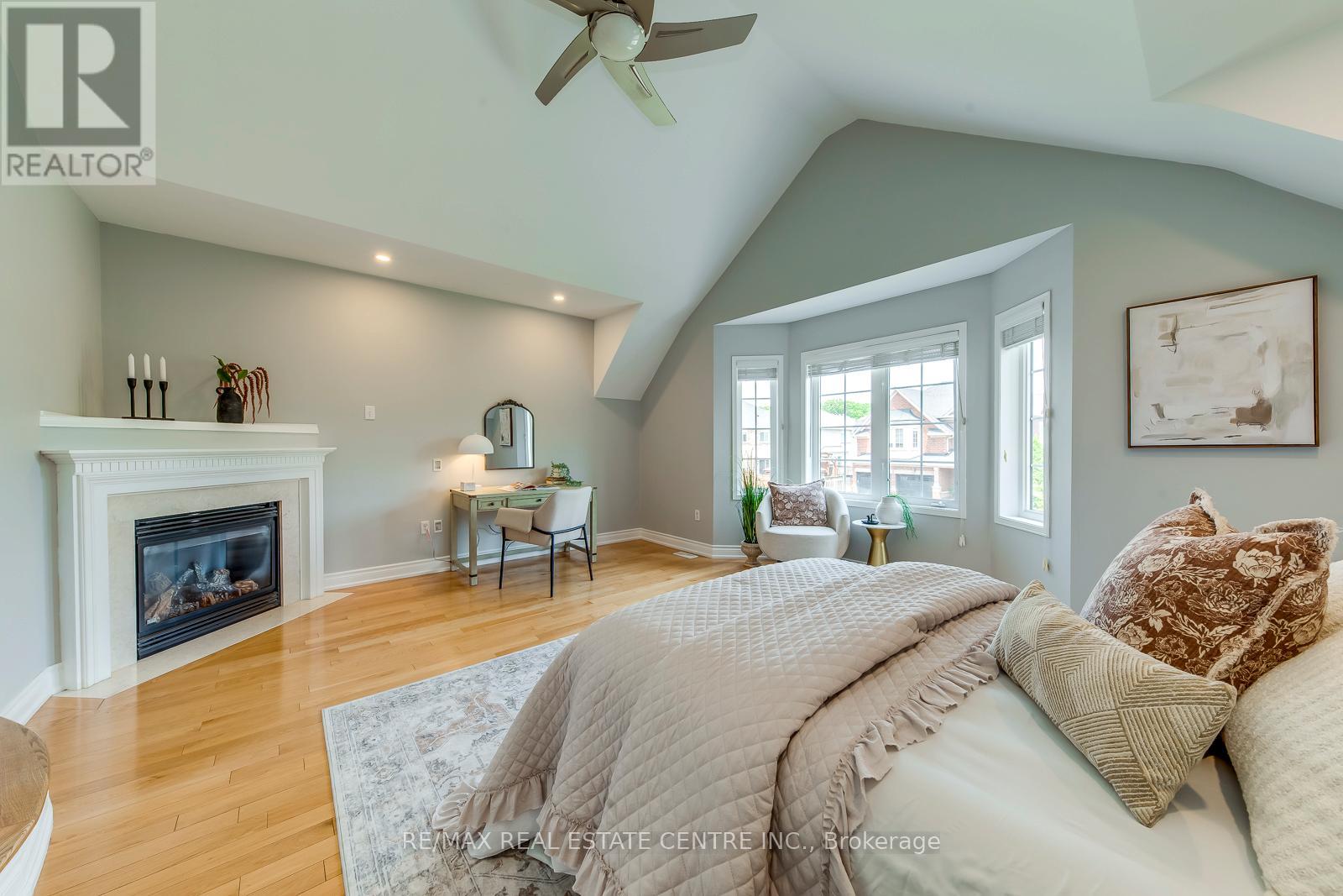 5360 Cachet Crescent, Burlington, Ontario  L7L 7N6 - Photo 26 - W12357787