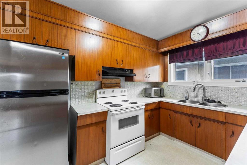 7311 / 7313 79 Avenue, Edmonton, Alberta  T6B 0C4 - Photo 12 - A2250286