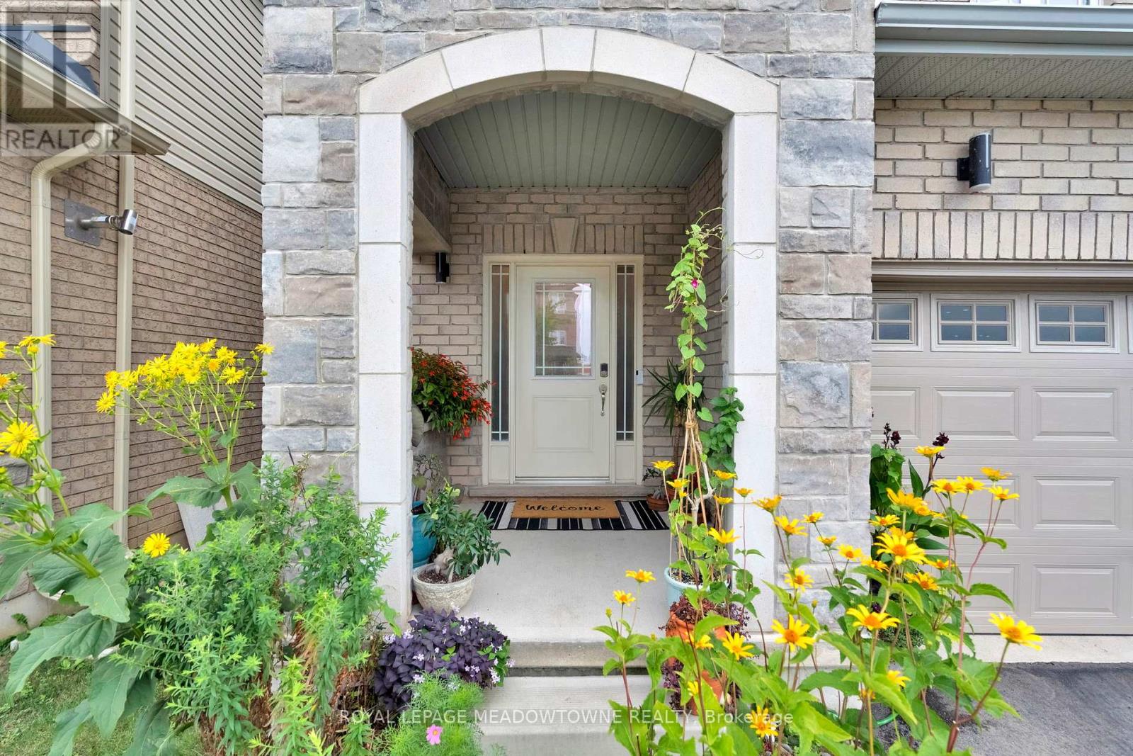 Property at 266 DALGLEISH TRAIL image 4