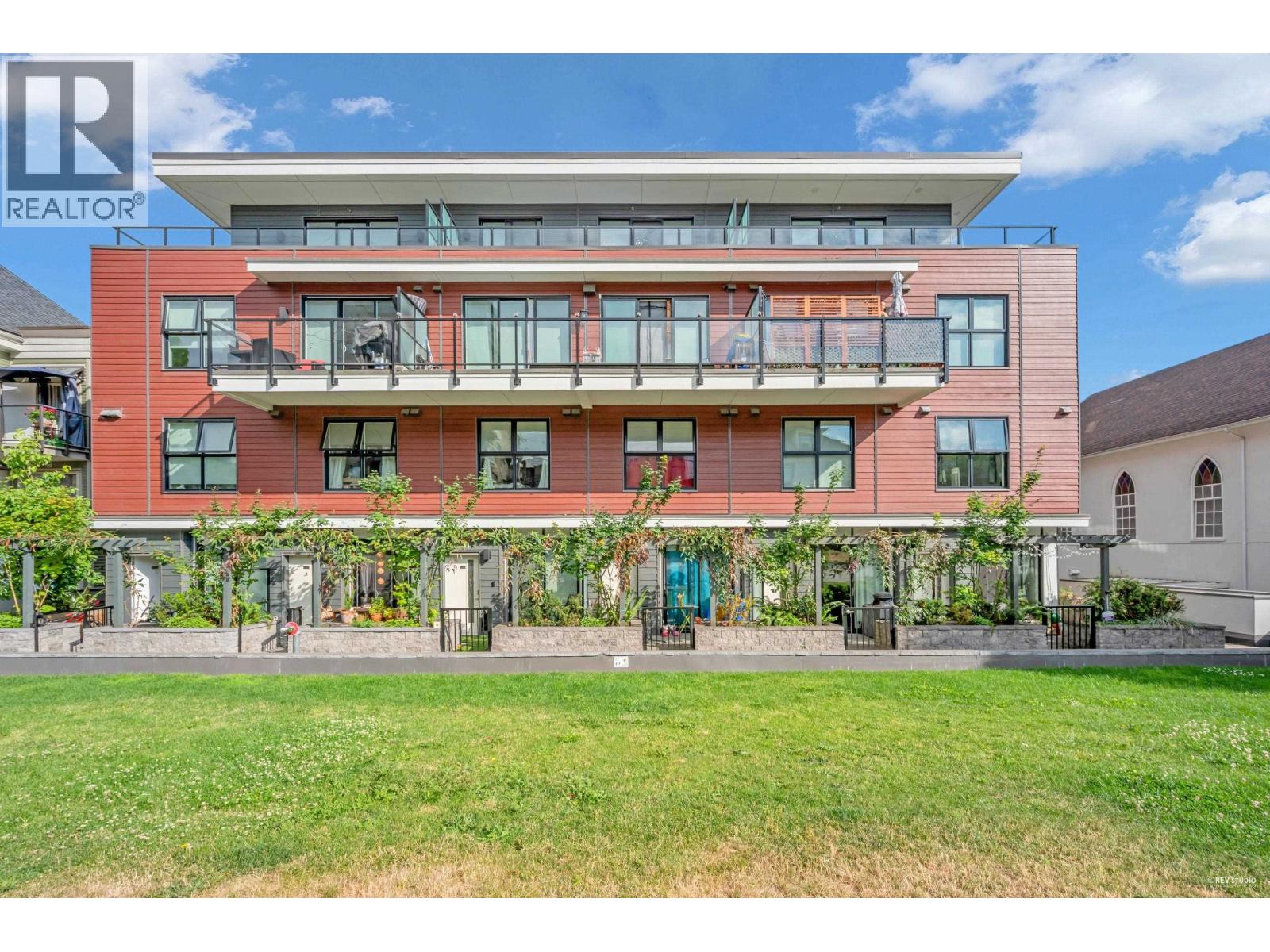 302 218 Carnarvon Street, New Westminster, British Columbia  V3L 1B8 - Photo 2 - R3039369