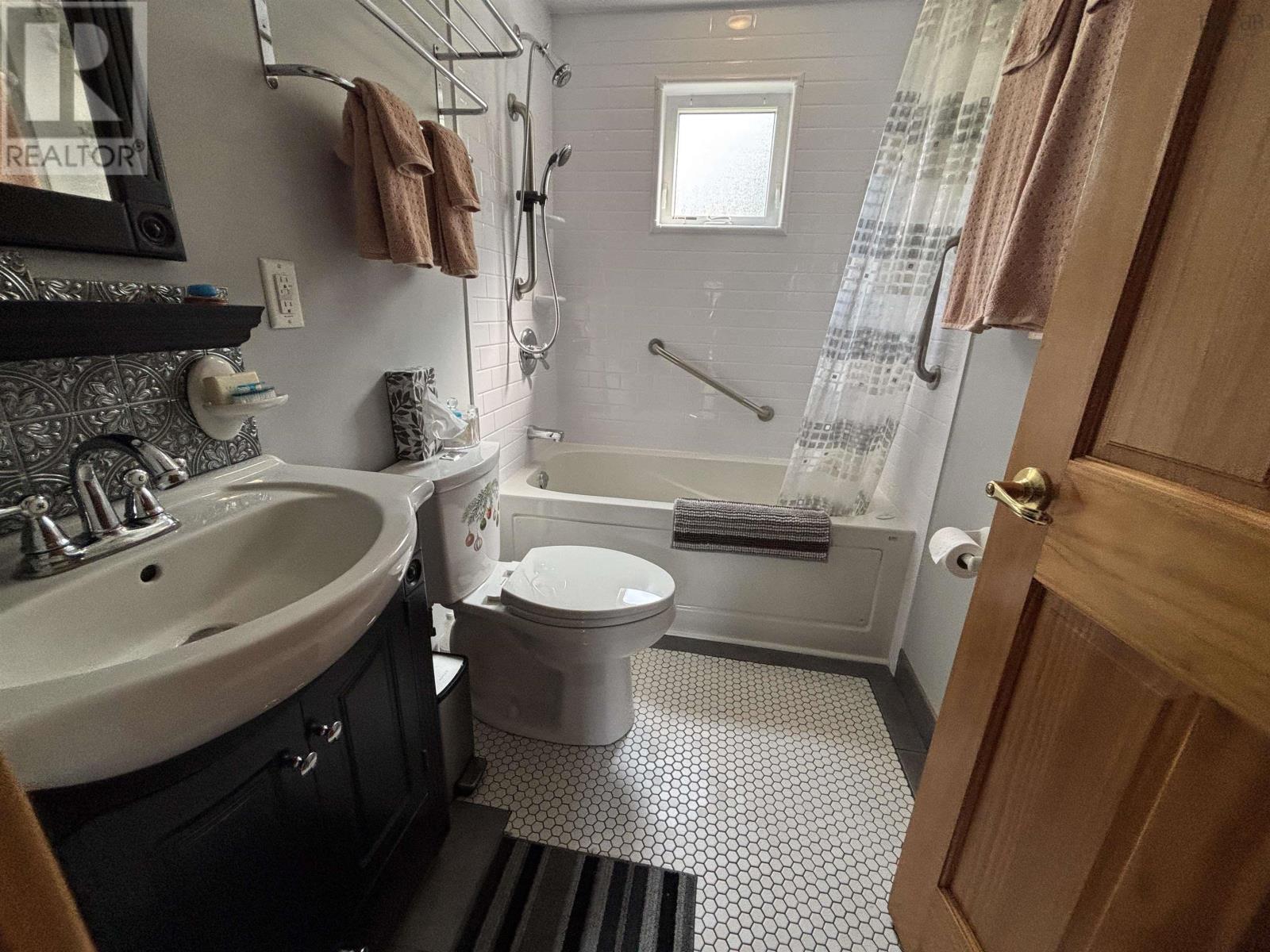 69 Thumb Cap Point Road, Labelle, Nova Scotia  B0T 1E0 - Photo 12 - 202521320