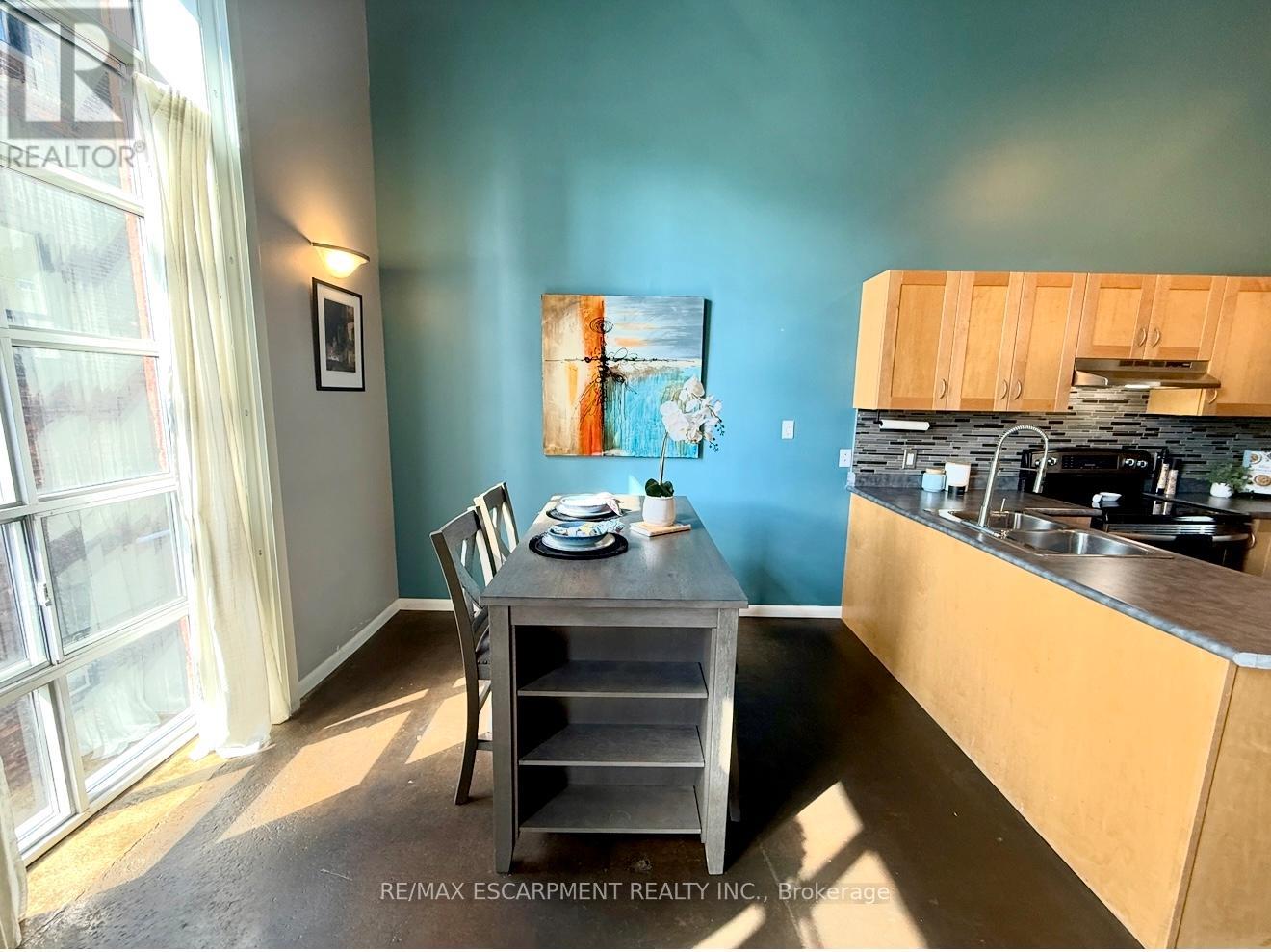 406 - 11 Rebecca Street, Hamilton, Ontario  L8R 3H7 - Photo 8 - X12139537