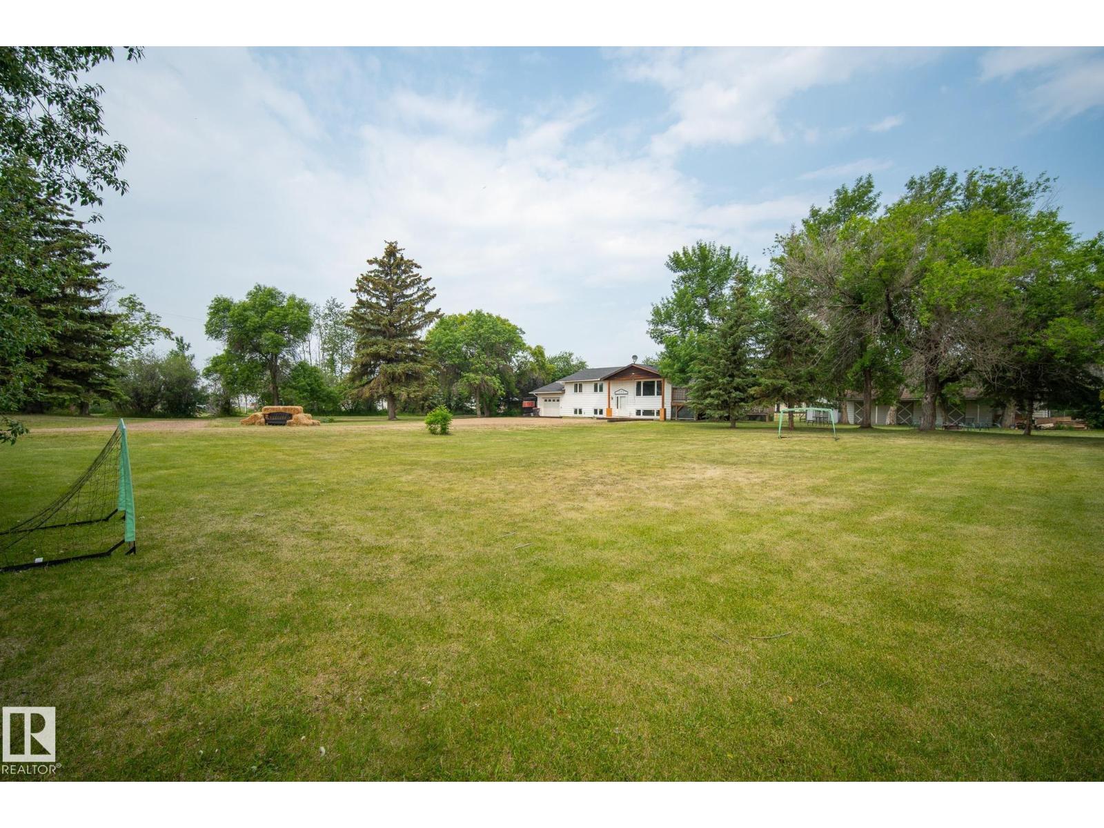 320 1 Av, Thorhild, Alberta  T0A 3J0 - Photo 10 - E4453892