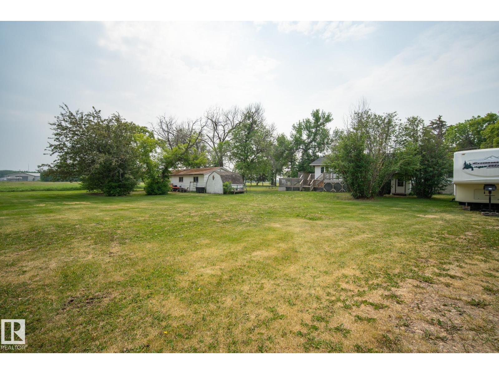 320 1 Av, Thorhild, Alberta  T0A 3J0 - Photo 4 - E4453892