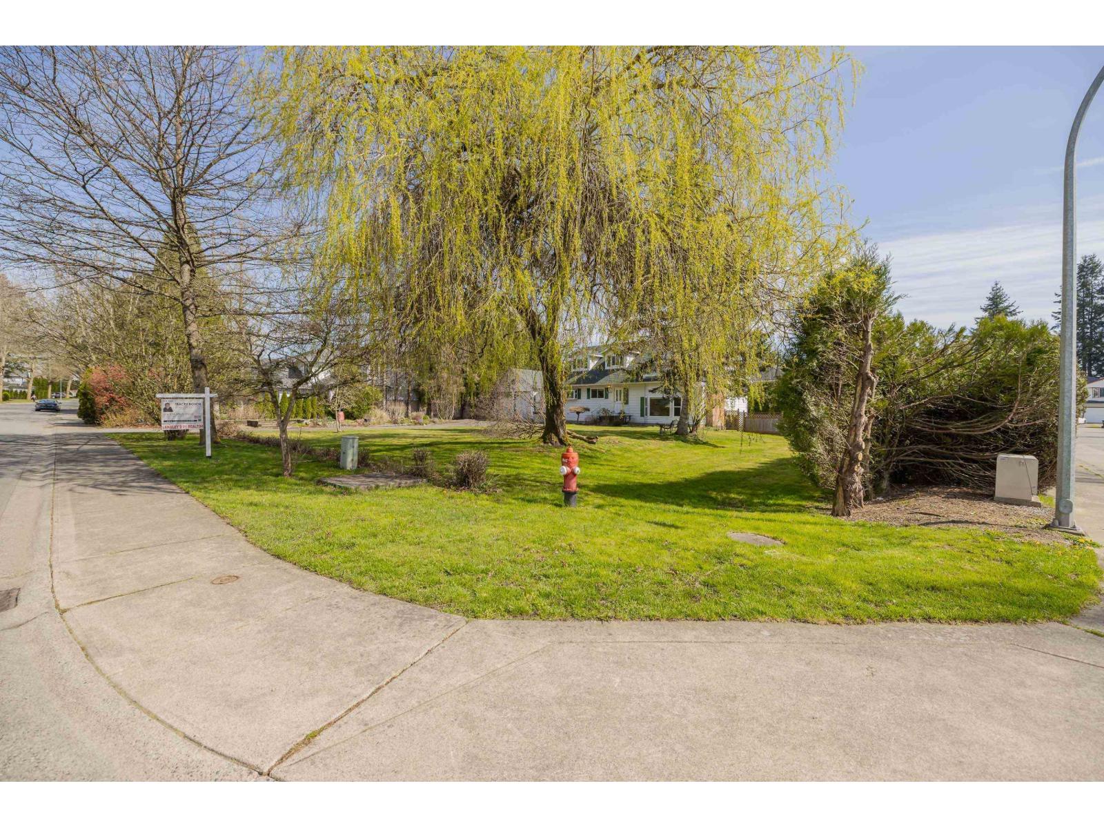 Property at 4458 BENZ CRESCENT image 3