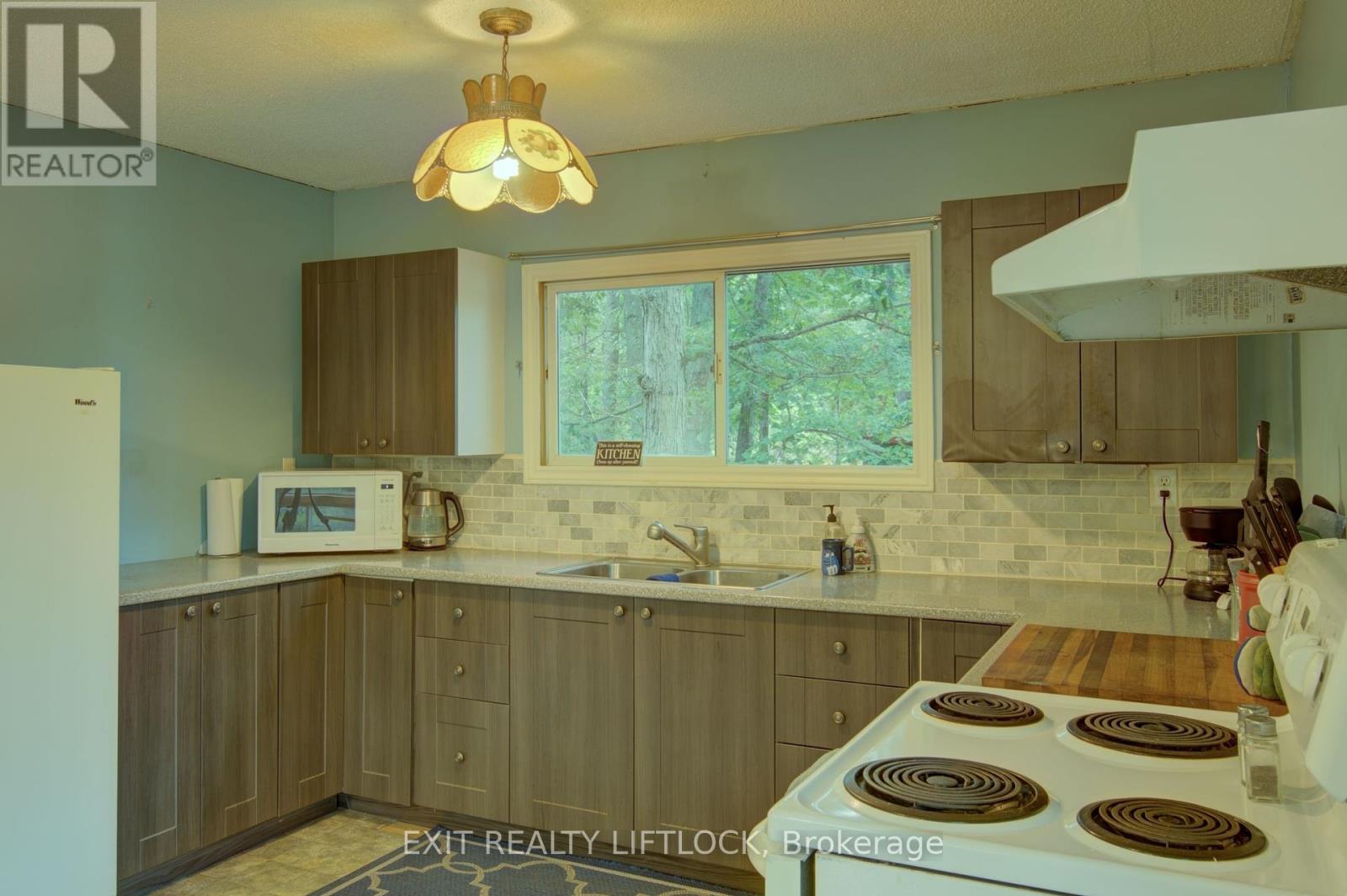 88 Fire Route 6a, Havelock-Belmont-Methuen, Ontario  K0L 1Z0 - Photo 11 - X12356509