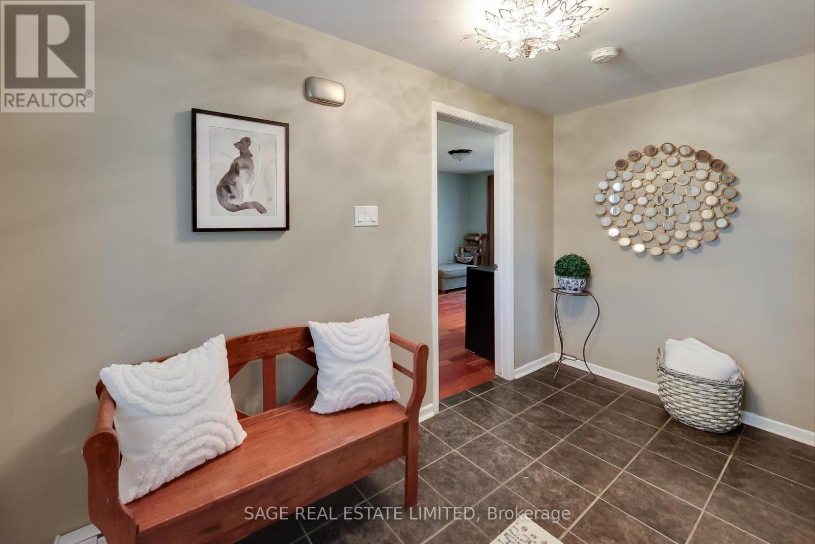6 Dunsinane Drive, Markham, Ontario  L3T 3K2 - Photo 4 - N12357905