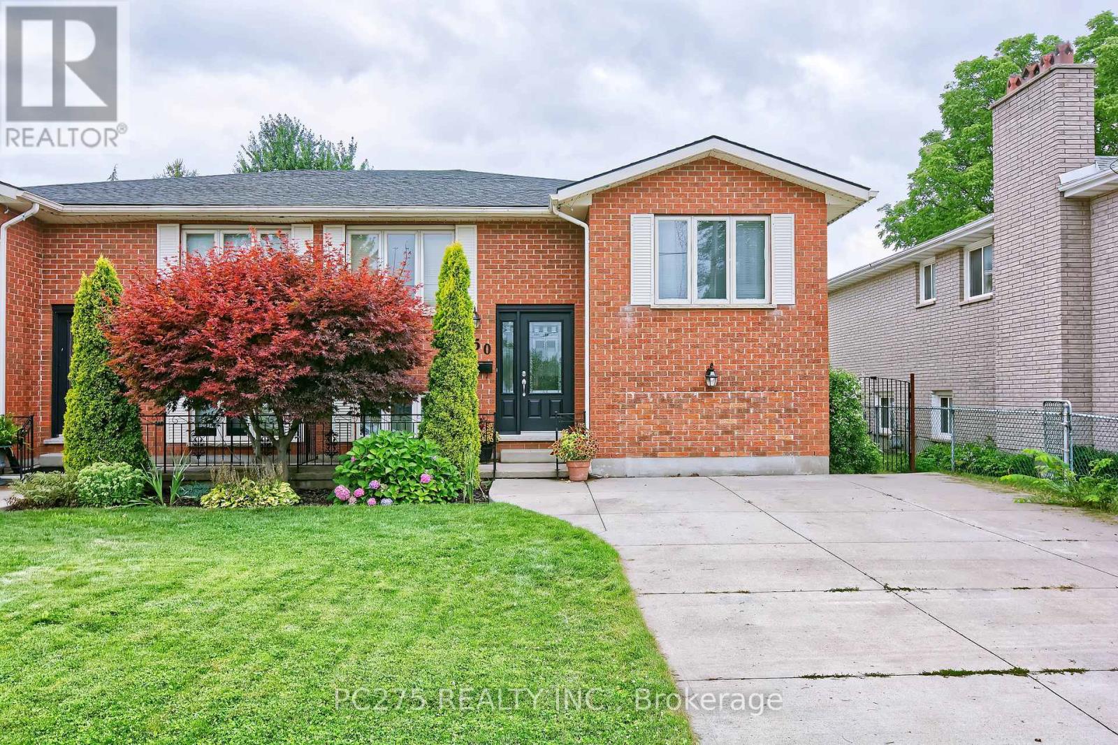 50 Bella Street, Strathroy-Caradoc (Se), Ontario  N7G 1C4 - Photo 1 - X12357989