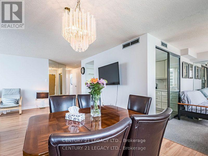 1402 - 8 Lisa Street E, Brampton, Ontario  L6T 4S6 - Photo 10 - W12355920