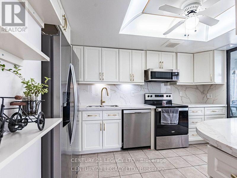 1402 - 8 Lisa Street E, Brampton, Ontario  L6T 4S6 - Photo 14 - W12355920