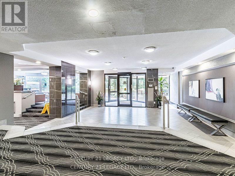 1402 - 8 Lisa Street E, Brampton, Ontario  L6T 4S6 - Photo 2 - W12355920