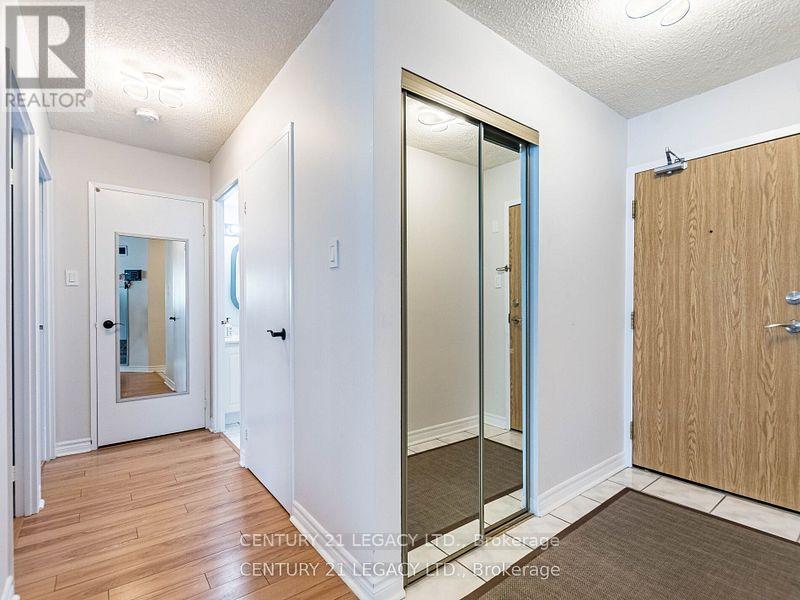 1402 - 8 Lisa Street E, Brampton, Ontario  L6T 4S6 - Photo 9 - W12355920