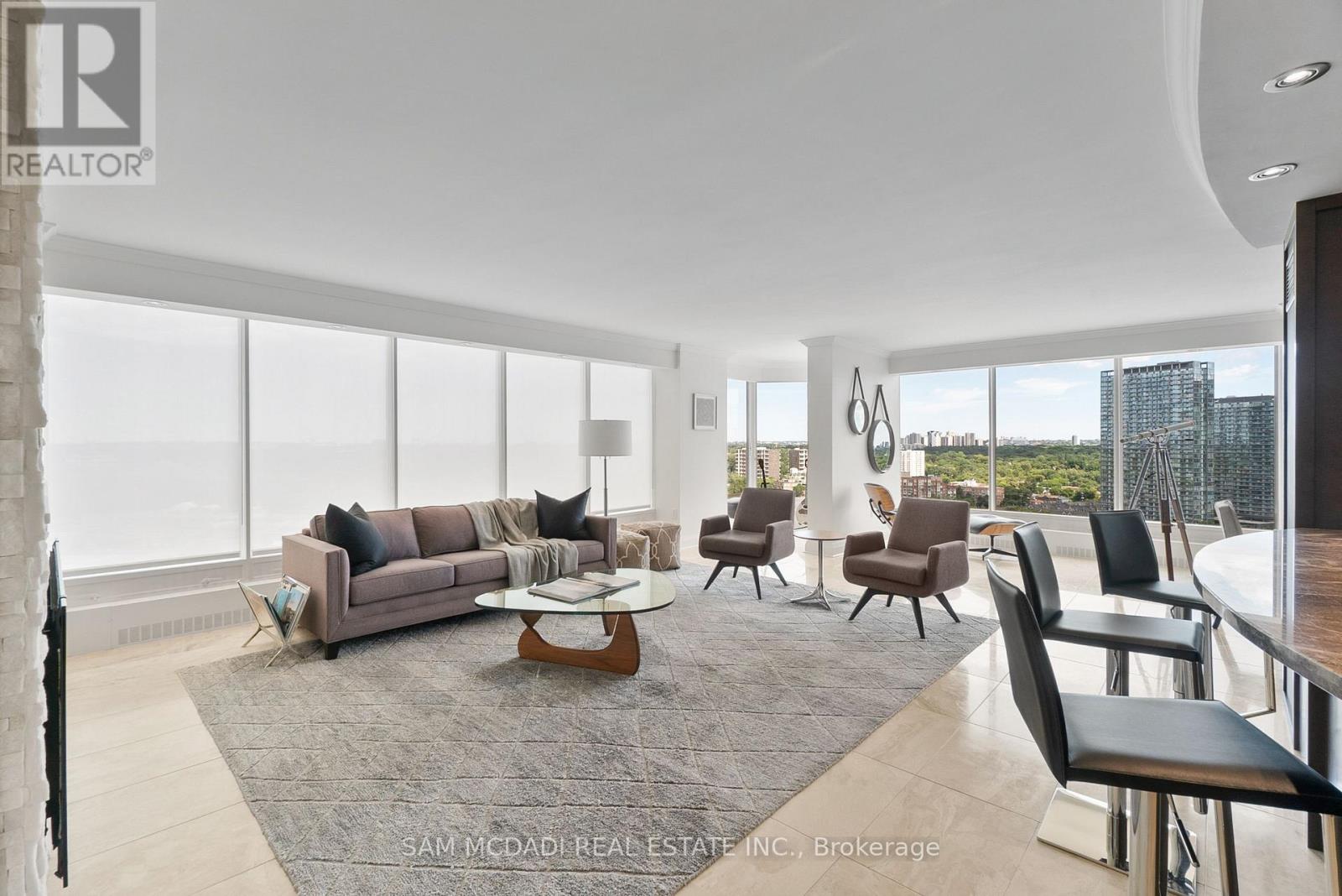 2212 - 2045 Lakeshore Boulevard W, Toronto (Mimico), Ontario  M8V 2Z6 - Photo 1 - W12357548