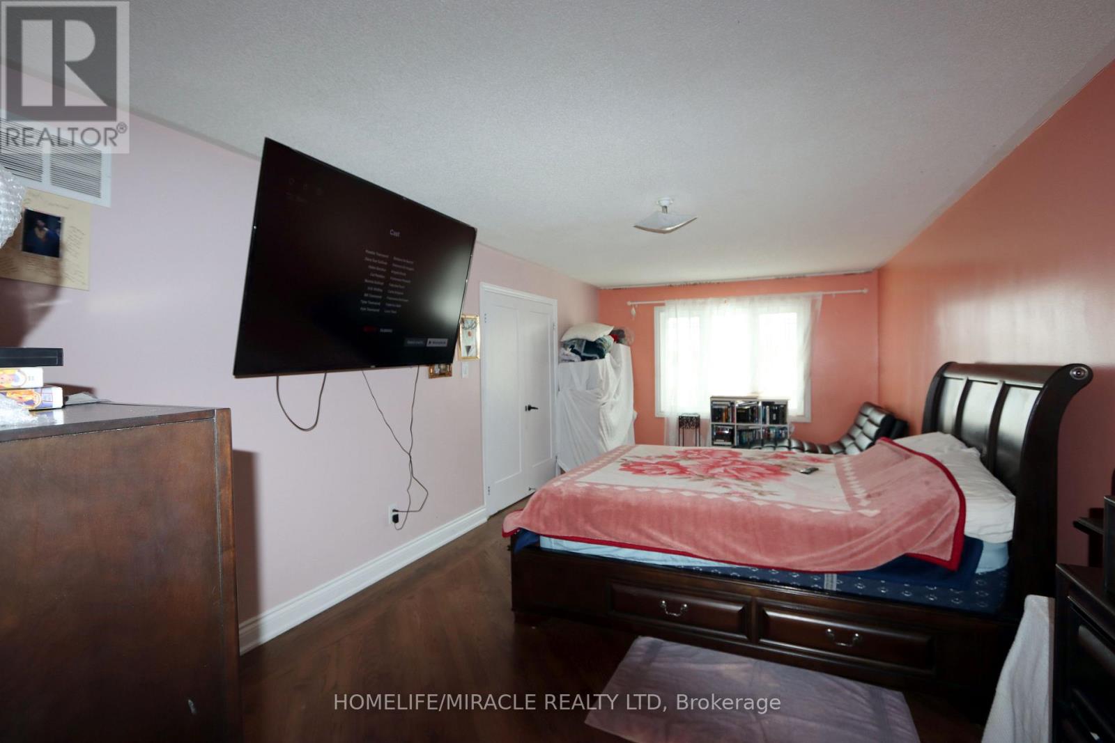 60 Brookfield Court, Brampton, Ontario  L6Y 4K4 - Photo 11 - W12006329