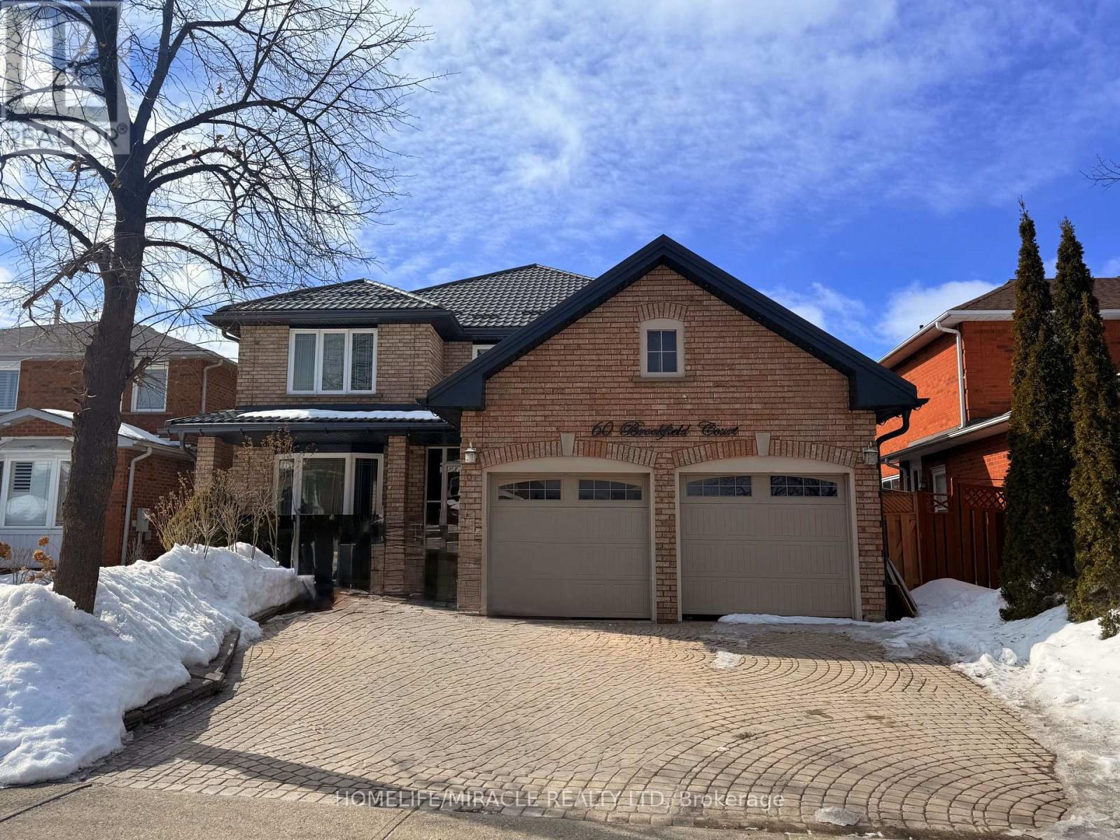 60 Brookfield Court, Brampton, Ontario  L6Y 4K4 - Photo 1 - W12006329