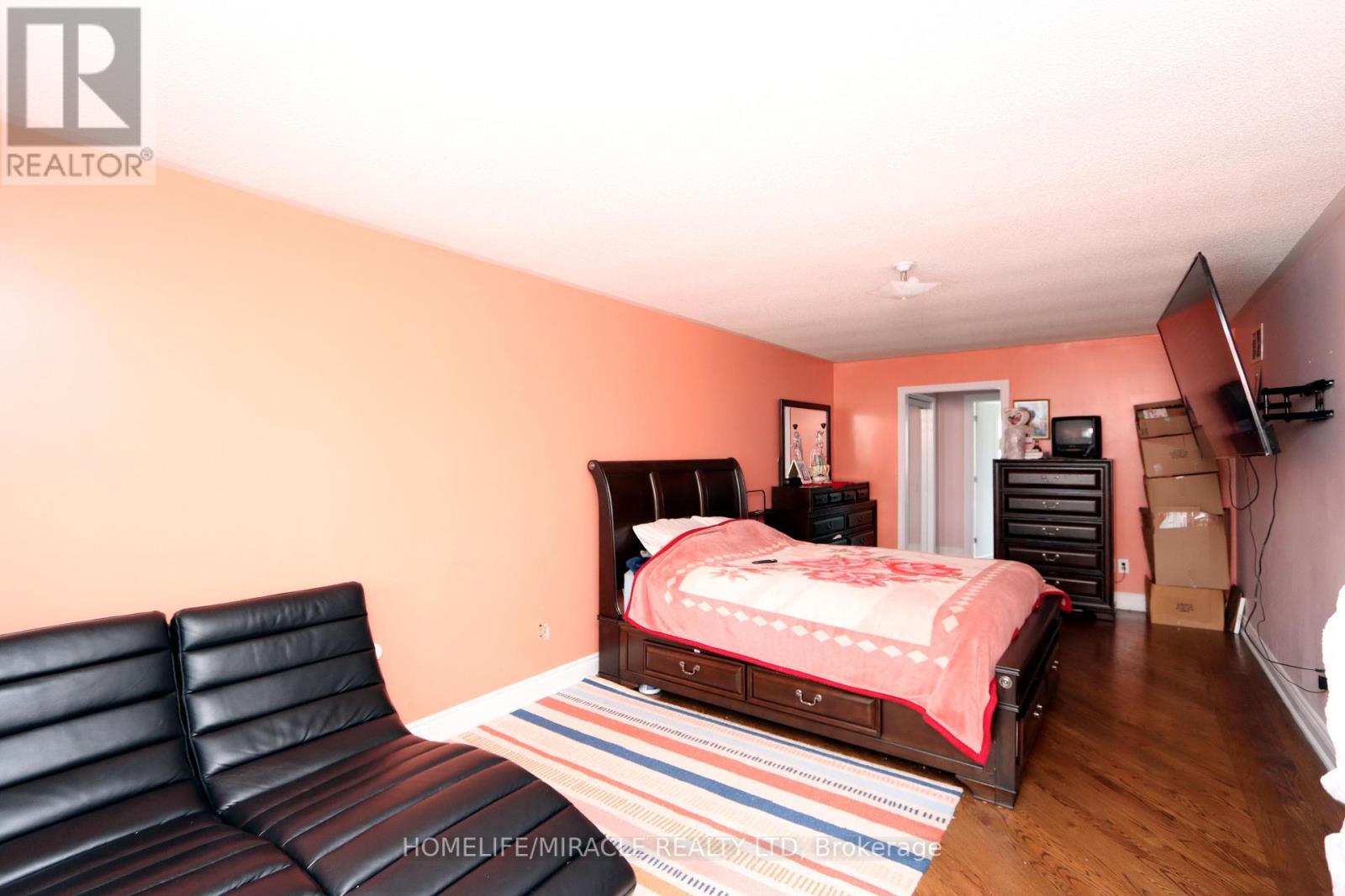 60 Brookfield Court, Brampton, Ontario  L6Y 4K4 - Photo 12 - W12006329