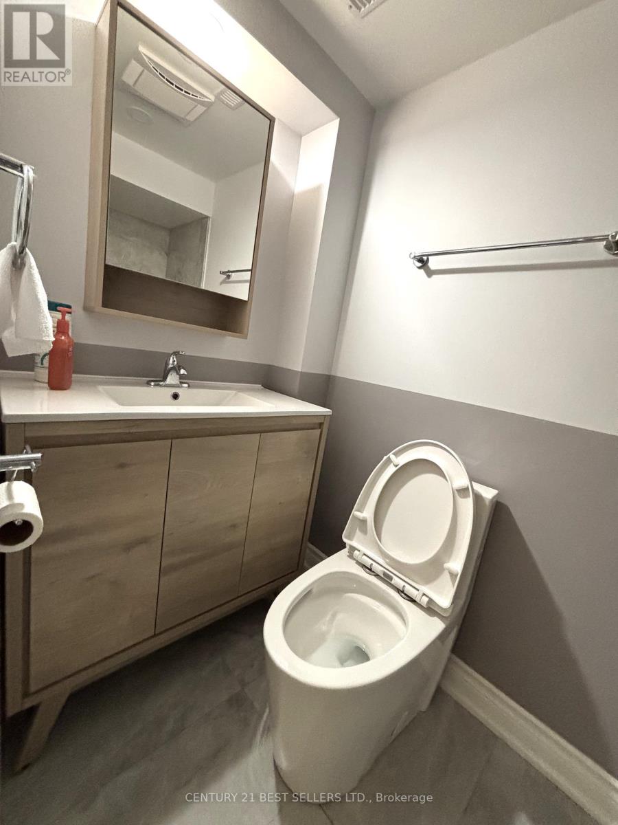 63 - 3025 Cedarglen Gate, Mississauga, Ontario  L5C 2V7 - Photo 35 - W12357920