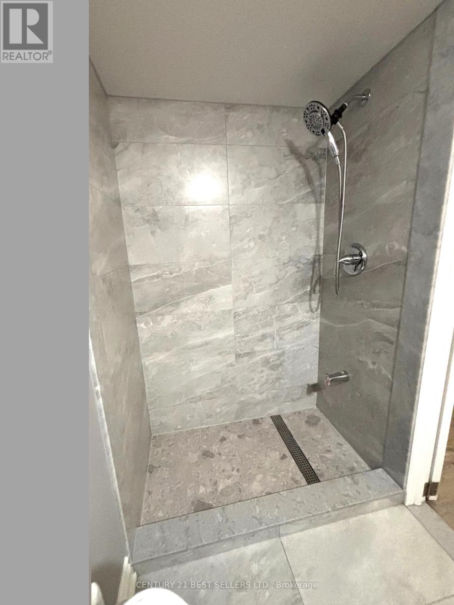 63 - 3025 Cedarglen Gate, Mississauga, Ontario  L5C 2V7 - Photo 37 - W12357920