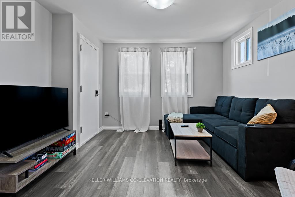 1 - 9 Merigold Street, St. Catharines (Western Hill), Ontario  L2S 2N4 - Photo 6 - X12357942