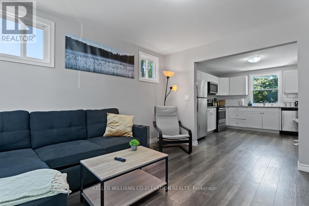 1 - 9 Merigold Street, St. Catharines (Western Hill), Ontario  L2S 2N4 - Photo 8 - X12357942