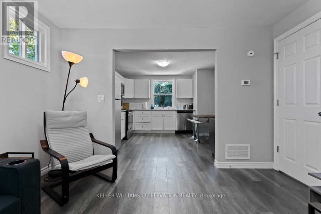 1 - 9 Merigold Street, St. Catharines (Western Hill), Ontario  L2S 2N4 - Photo 9 - X12357942