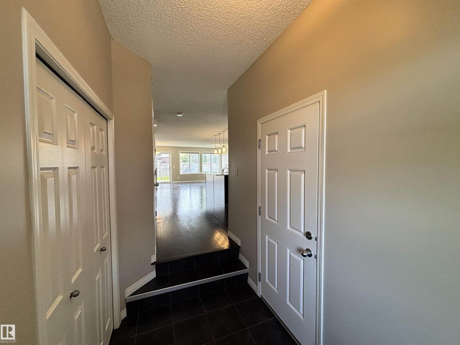 2317 76 St Sw, Edmonton, Alberta  T6X 1S6 - Photo 5 - E4454111