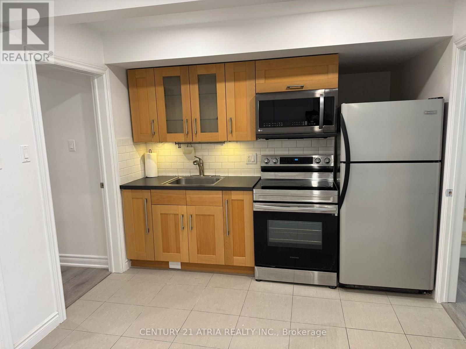 23 Argonne Crescent, Toronto, Ontario  M2K 2K2 - Photo 2 - C12354310