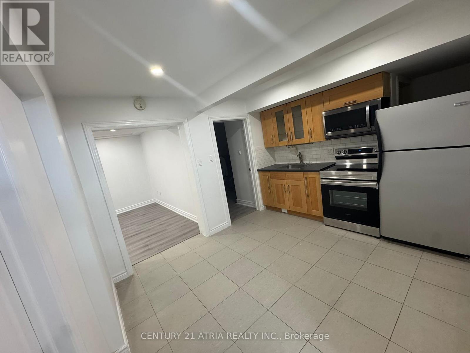 23 Argonne Crescent, Toronto, Ontario  M2K 2K2 - Photo 3 - C12354310