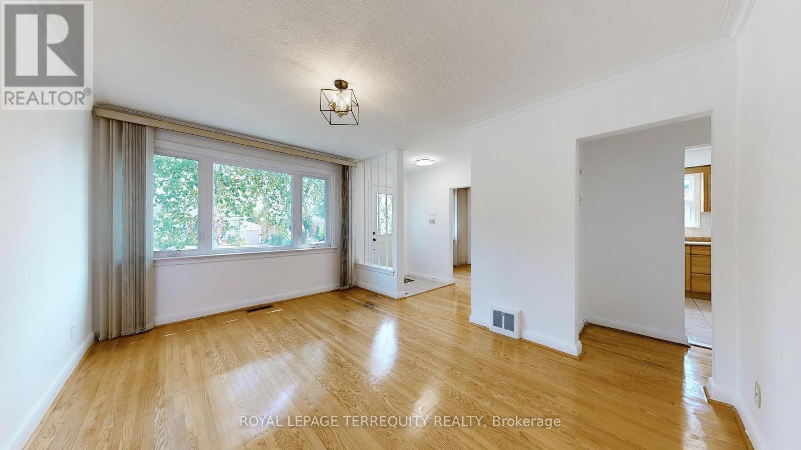 154 Tower Drive, Toronto, Ontario  M1R 3P5 - Photo 7 - E12357537