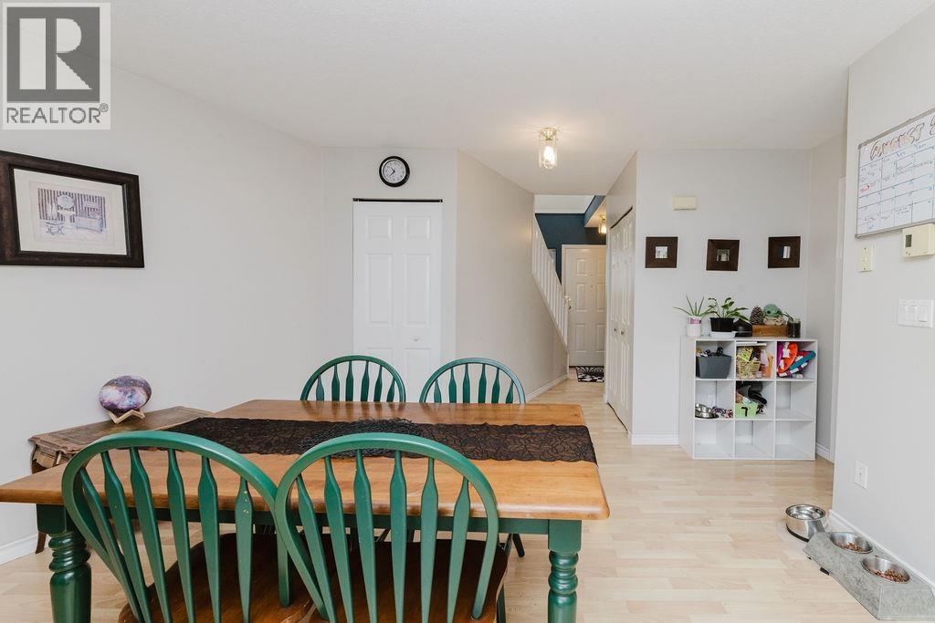 22 5761 Wharf Avenue, Sechelt, British Columbia  V0N 3A0 - Photo 1 - R3039418