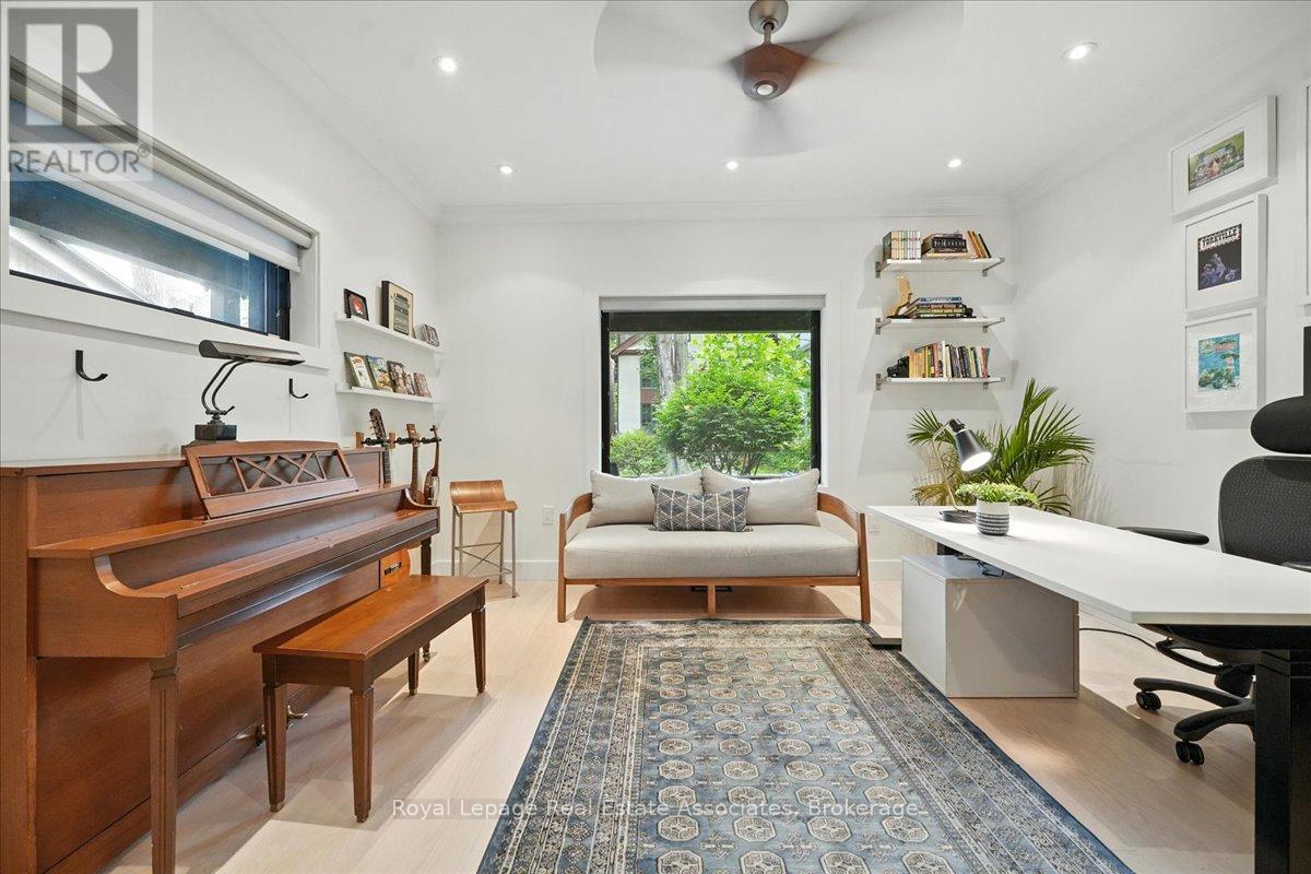Property at 139 VICTOR AVENUE image 5