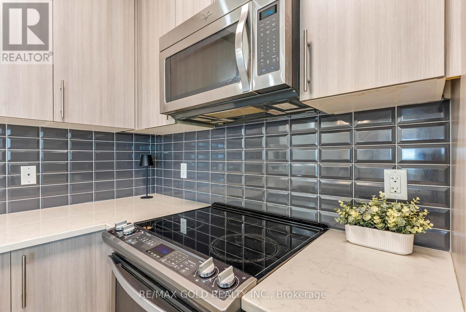 503 - 55 Yorkland Boulevard, Brampton, Ontario  L6P 4K9 - Photo 11 - W12357331