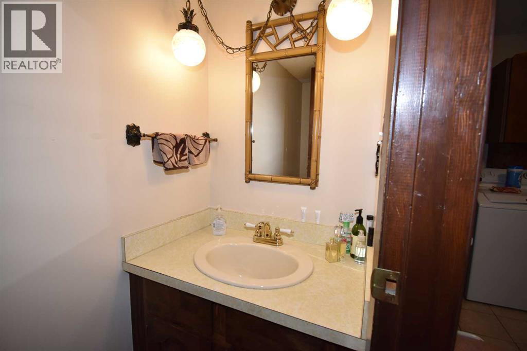 105 Mcpherson Square, Hinton, Alberta  T7V 1J9 - Photo 26 - A2179032