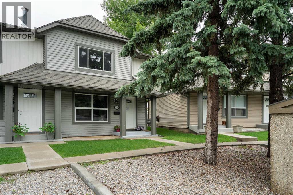 Property at 130 Woodborough Terrace SW image 2