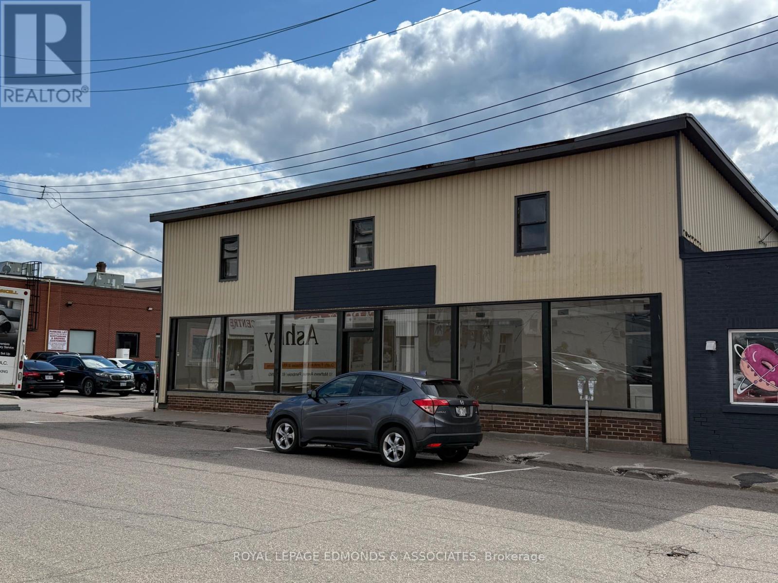 174 Albert Street, Pembroke, Ontario  K8A 4K6 - Photo 2 - X12358068