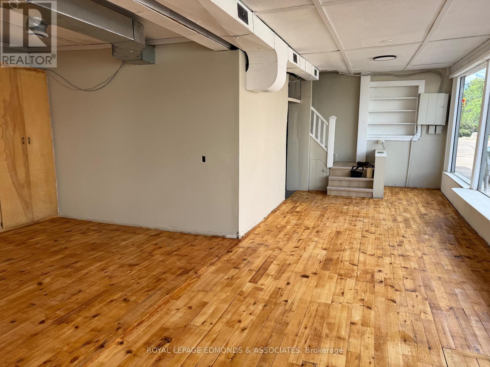 174 Albert Street, Pembroke, Ontario  K8A 4K6 - Photo 8 - X12358068