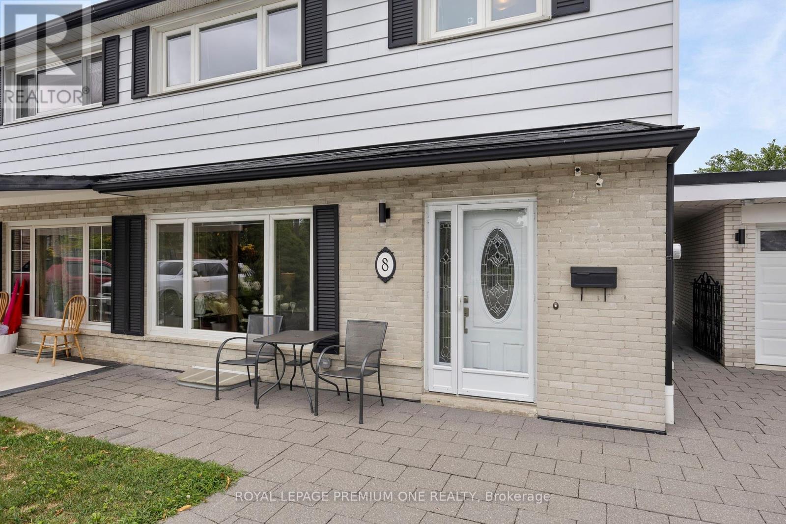 Property at 8 BUTTERCUP COURT image 3