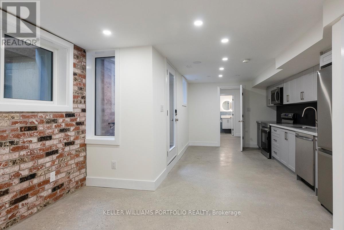 LOWER - 180 MARIA STREET, Toronto, Ontario