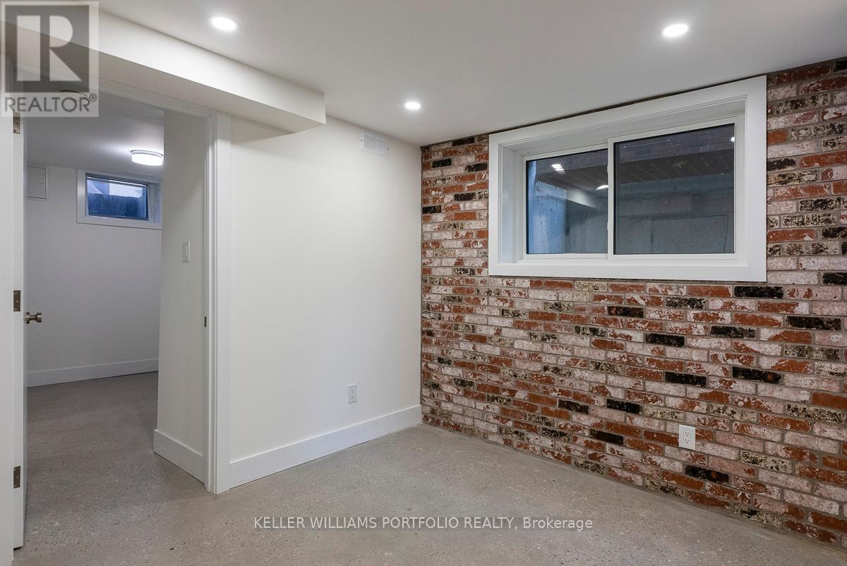 Lower - 180 Maria Street, Toronto, Ontario  M6P 1W4 - Photo 4 - W12358046