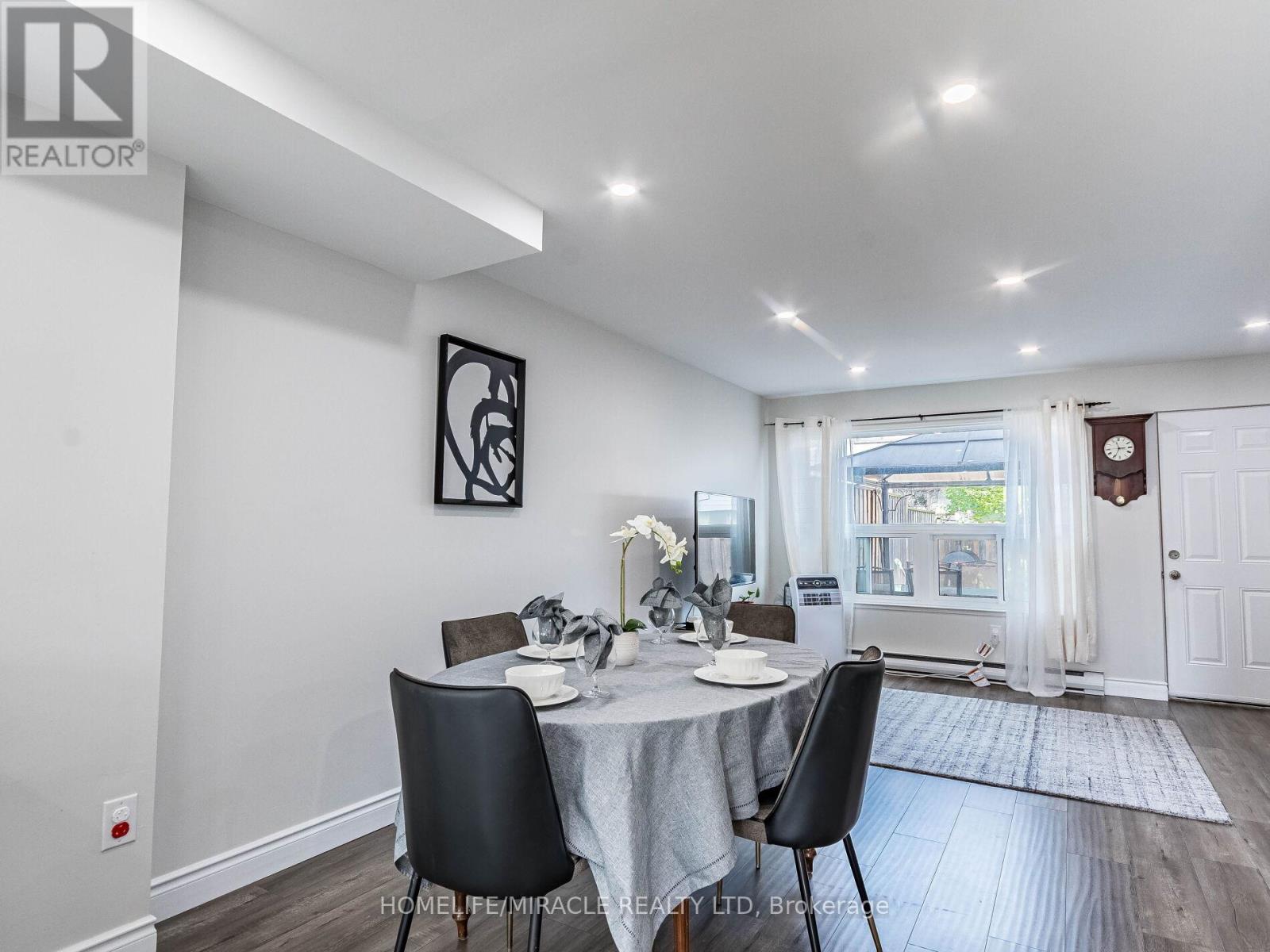 Property at 124 - 180 MISSISSAUGA VALLEY BOULEVARD image 5