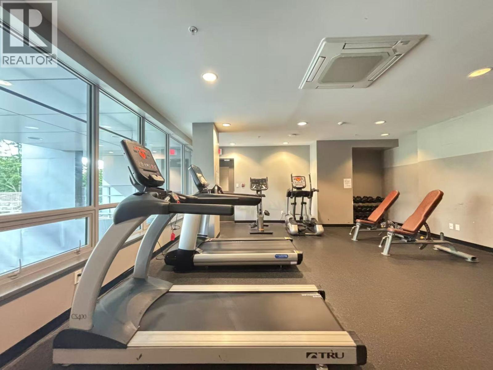 10x 9080 University Crescent, Burnaby, British Columbia  V5A 0B7 - Photo 11 - R3039485